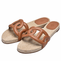 HERMES Famosa系列簍空小牛皮露趾平底涼鞋(焦糖棕色)