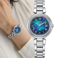 【CITIZEN 星辰】xC 千彩之海 光動能 鈦金屬 電波對時 女錶 手錶(ES9460-61L 慶端午/指針手錶/包粽)