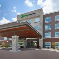 住宿 Holiday Inn Express &amp; Suites - Grand Rapids Airport - South, an IHG Hotel 大急流城