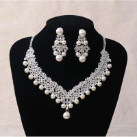 Set Anting kalung mutiara