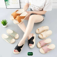 SANDAL JELLY KARET WANITA MOTIF GESPER MOREGO