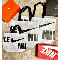 【毒】 Nike 韓國 限定 購物袋 shooting bag 環保袋 手拿包 S/M/L【領券折222｜Cube卡+APP下單最高10%回饋】