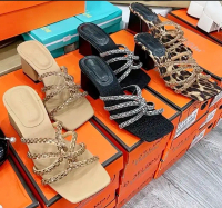 Gót nữ đế vuông cao 5 phân quai chéo xoàn Mũi vuông _ MÃ 4 - Nhung DéP Shoes GiàY Cao Su