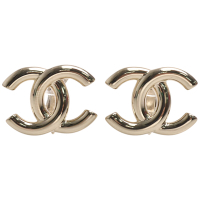 CHANEL 經典雙C LOGO造型夾式耳環(金色)