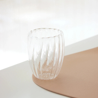 【Just Home】弧度線條雙層玻璃馬克杯350ml 透明(杯子 玻璃杯 馬克杯)