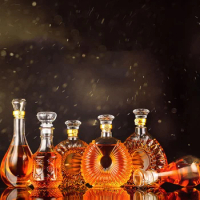 Lead-free glass whiskey decanter for Liquor Scotch Bourbon Unique Liquor Bar and Party Decorations Alcohol Bottle