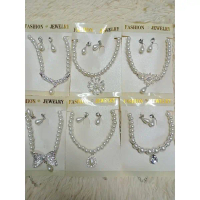 kalung mutiara 1 set anting