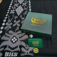 SARUNG BHS COSMO HITAM POLOS/ PUTIH POLOS