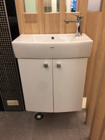 【麗室衛浴】客戶自己國外帶回 小空間專用 日本TOTO LW 248原裝 洗手台+發泡板浴櫃