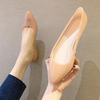 Transperant Jelly Shoes Women Plastic Summer Flats Shoes Pointed Toe Causal Shoes Slip On 2021 Spring New Female Flats Sneakers