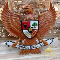 Patung garuda pancasila bahan kayu jati berkualitas