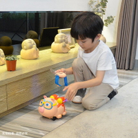 抖音同款網紅豬豬手表遙控車豬小八感應噴霧噴氣遙感電動兒童玩具