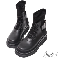 【Ann’S】就是比較瘦-貼腿襪套防水絨布綁帶造型大方釦輕量厚底短靴5.5cm(黑)