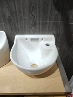 [新品上架]【LIXIL/INAX】日本原裝 平行輸入 25*25cm 圓形 壁掛手洗器 窄小空間適用 不含面盆龍頭及配件(L-32)