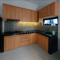 Set Dapur Custom Ukuran Barang PO dengan Desain Interior Seperti pada Gambar