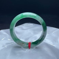 緬甸翡翠手鐲辣綠正圈翡翠手鐲種老水潤色辣色彩鮮豔價效比高推薦