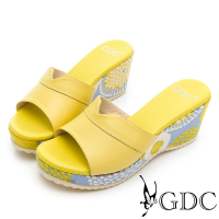 GDC-日系趣味繽紛真皮楔型厚底拖鞋-黃色