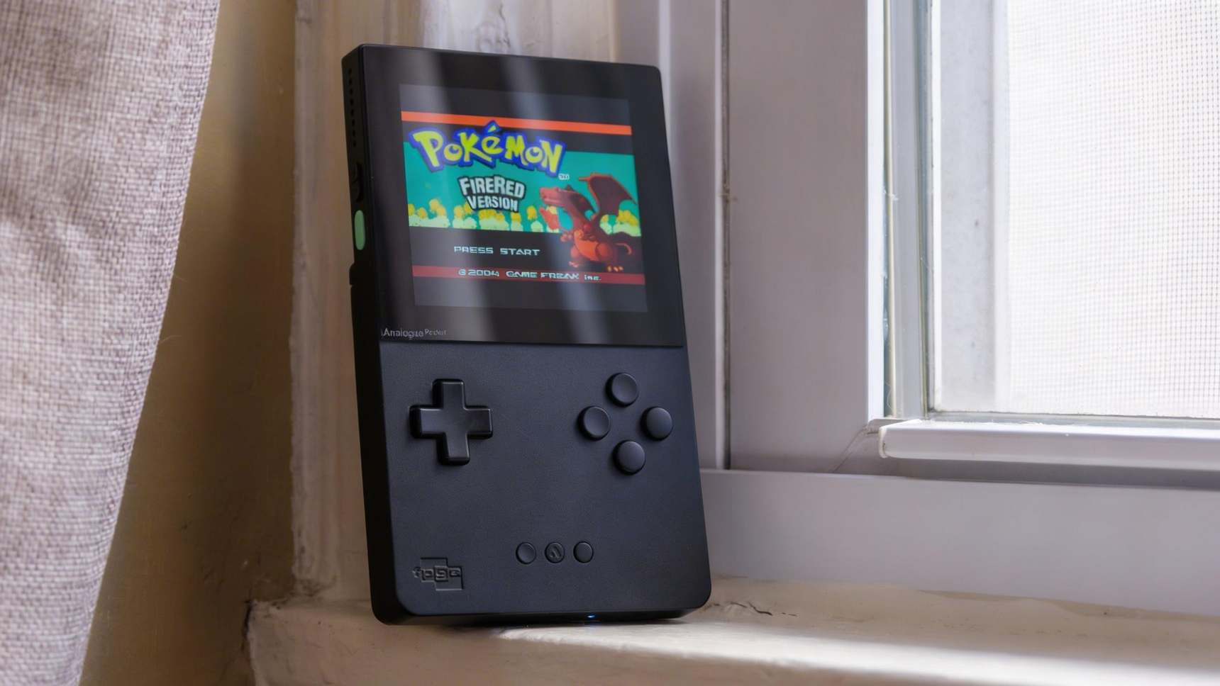 Analogue Pocket が値上げして再登場：3月4日より239.99ドルで予約受付