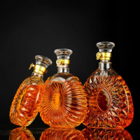 Alcohol Bottle Lead-free glass whiskey decanter for Liquor Scotch Bourbon Unique Liquor Bar and Party Decorations