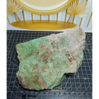 Batu Natural Emerald Rough / Raw Stone (2)