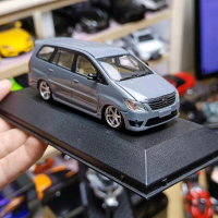 DIECAST INNOVA BARONG DEALER BOX SKALA 1:43