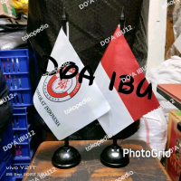 tiang kayu meja+bendera KAI+INDONESIA