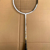 Yonex Raket Bulutangkis Seri Astrok 99 Pro dengan Senar Tarikan Kuat 30 lbs untuk Performa Terbaik