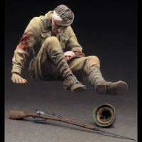 1/35 Scale Unpainted Resin Figure Injured Red Army Infantry ( 1 figure ) GK figure