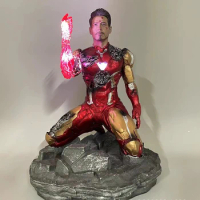 Illuminated Iron Man Finger Snapping Statues Action Figures Avengers：endgame Ironman Kneeling Model Doll Collectible Ornaments