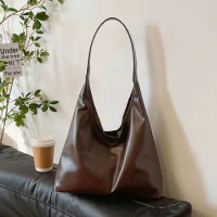 This year's popular minimalist tote bag 2023 new autumn and winter retro high-end shoulder bag with large capacity handbag