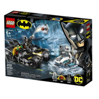 LEGO 樂高 超級英雄系列 Mr. Freeze™ Batcycle Battle 急凍俠與蝙蝠機車的對決76118