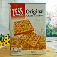 zess原味蘇打餅桶裝 700g【9556023222154】(馬來西亞零食)