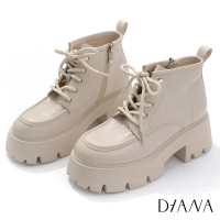 【DIANA】DIANA 6.5cm質感壓紋牛皮綁帶顯瘦神器厚底短靴(牛奶)