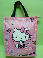 【震撼精品百貨】Hello Kitty 凱蒂貓~KITTY手提袋『側坐英文字母』
