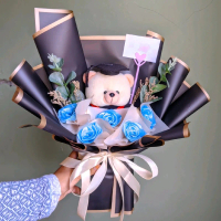 LYNN AUROR | BUKET BONEKA WISUDA | BUKET LUCU WISUDA MURAH | BUKET BUNGA WISUDA Hadiah