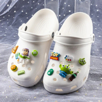 【จัดส่งทันที】 DIY สติกเกอร์รองเท้าแตะ clog s charm INS clog s charms accessorie ชุดสติกเกอร์รองเท้าแ
