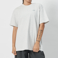 【NEW BALANCE】女款 白色 上衣 IU著用款  圓領 純棉 寬鬆 刺繡LOGO 舒適 短袖 WT41501AHH