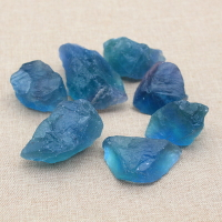 如鴻水晶原石天然藍綠色螢石原礦擺件礦物標本石毛料裝飾造景石頭