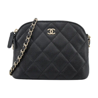【CHANEL 香奈兒】經典雙C LOGO菱格小牛皮貝殼/斜背包(黑色)