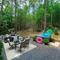 住宿 Waterfront A-Frame Cabin w Hot Tub, Outdoor Kitchen, Firepit Near Hiking & ATV Trails - 10 mins t