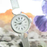 The ancient 1960s very small seiko Manual women's watch (Sapphire)