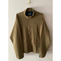เสื้อผ้าฟรีสมือสอง Quechua tshirt  for  men