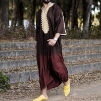 2023 lelaki Muslim jubah etnik V leher separuh lengan Button kasual jubah besar islam Arab Kaftan lelaki Dubai Kaftan