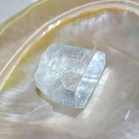 寶石級巴基斯坦海水藍寶原礦晶體230217-32號 ~好人緣、對應喉輪、增加溝通能力、也是旅行及以海維生職業的護身符