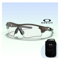 【Oakley】Radarlock path 亞洲版 運動變色太陽眼鏡(OO9206-49 變色鏡片)