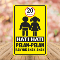 Stiker Hati Hati Pelan Pelan Banyak Anak Anak 20km per Jam