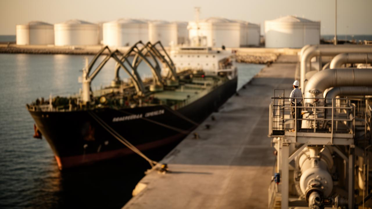 Red Sea Blockade Fallout Spreads: Saudi Crude Exports via Egypt’s Mediterranean Route Surge More Than Double — BigGo Finance