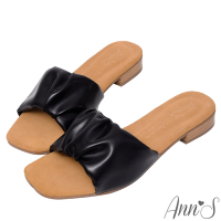 (季末換季出清)Ann’S水洗牛皮-軟澎澎抓皺木紋跟方頭涼拖鞋-黑