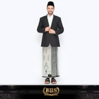 Sarung BHS Masterpiece Gold Motif M81 SGE Putih Hijau 02