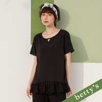 betty’s貝蒂思　三角簍空領口蕾絲拼接上衣(黑色)